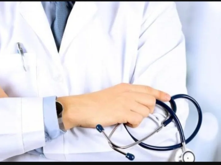 Seorang Dokter Perempuan Afrika Selatan Gigit Lidah Pasiennya