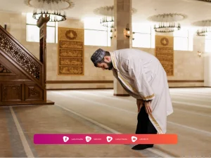 Hukum Mengeraskan Bacaan saat Shalat Sendirian