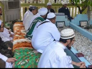 Bahagianya Al-Marhum Kala Mendapatkan Kiriman Pahala, Sudahkah Kita Menziarahnya?