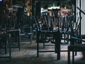 Dianggap Sebagai Tempat Sarang Maksiat, Kini Ratusan Restoran di Teheran Ditutup