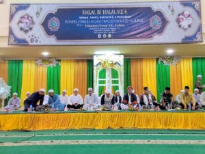 Masayikh DALWA Hadiri Halal Bi Halal Alumni di Kalimantan Barat