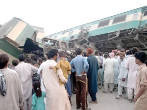 Tabrakan Kereta Api di Pakistan Tewaskan 3 orang
