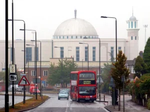 Masjid Baitul Futuh Terbesar di Eropa Barat