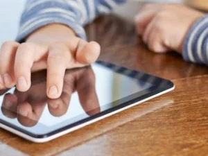 IDAI: Penggunaan Gadget Akibatkan Pertumbuhan Anak Terganggu