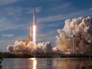 Misi Teknologi NASA Terbaru Berhasil Diluncurkan dengan Roket Falcon Heavy