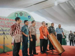 Sutarmidji Buka Pawai Taaruf STQ Nasional KeXXV di Pontianak
