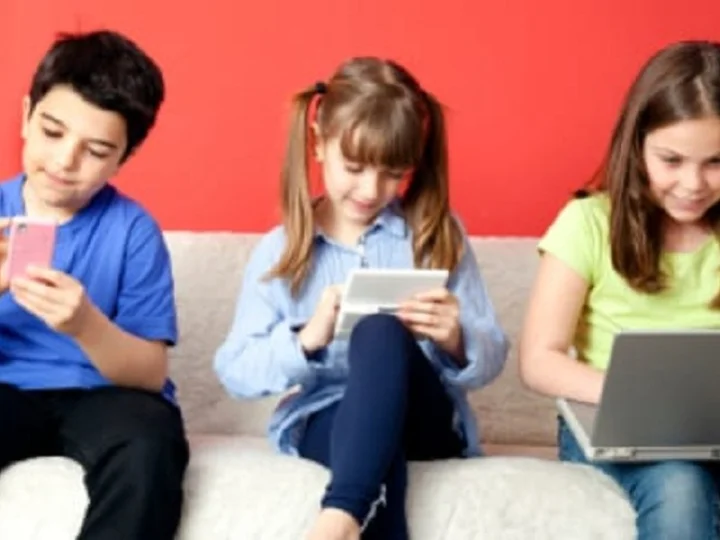 Hasil Penelitian: 7 Risiko Ini Dialami Anak Pecandu Medsos
