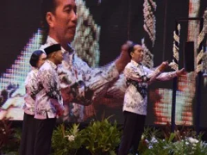 Jokowi : Peran Guru Lebih dari Mengajar