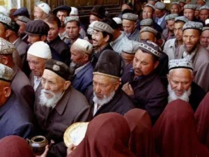 Kamp Pendidikan Muslim Uighur Didominasi Anak-Anak dan Orang Dewasa