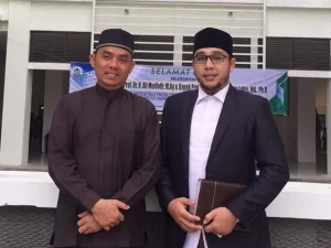 Ajaran Rasulullah dalam Berhubungan dengan yang Tua dan yang Muda