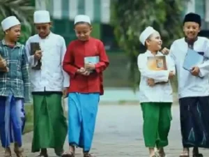 Rezeki Orang Tua Lancar setelah Anak Masuk Pesantren
