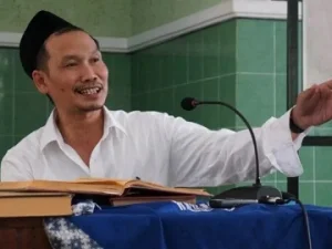 Gus Baha Ditegur Sahabat Ibnu Mas'ud
