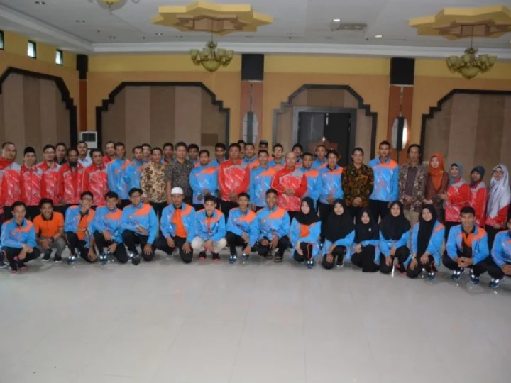 Rektor IAIN Pontianak Lepas Kontingen Ke PIONIR di UIN Malang