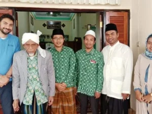 Kisah Bule Inggris Mencari Mursyid Hingga ke Datok Bagu Lombok