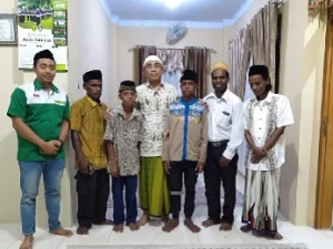 Upaya Menghasilkan Ustadz Asli Papua: Sowan ke  Ulama  sebelum Menimba Ilmu di Pesantren