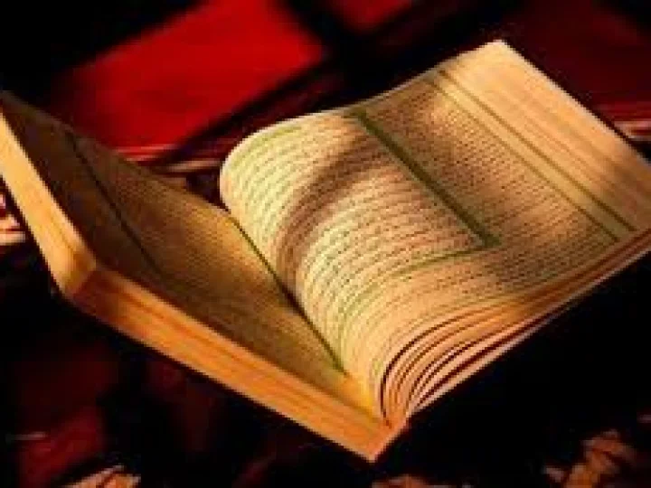 Kitab Besar yang DIkecilkan (Khazanah Keislaman)