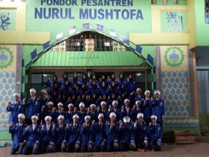 Pesantren Nurul Mustofa, Jakarta Timur