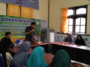 Kadiskop UKM Perdagangan Abes Buka Pelatihan Keterampilan Menjahit