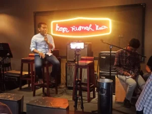 Komintas NGEMIL Gelar Ngaji Perdana di Cafe