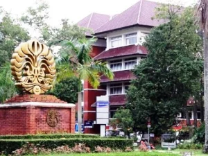 Jawaban UI tentang Fresh Graduate yang Menolak Gaji 8 Juta