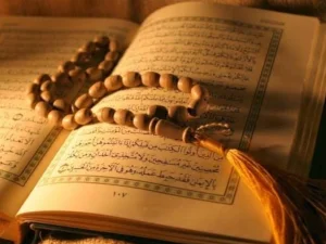 Antara Al Quran, Koran dan Media Online, Lebih Berefek Mana dalam Kehidupan?