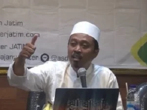 Ustadz Ma'ruf Khozin: Siapa Khalifah dan Dimana Berdirinya Khilafah?