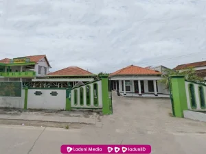 Pesantren Al-Muniroh, Ujungpangkah, Kab. Gresik