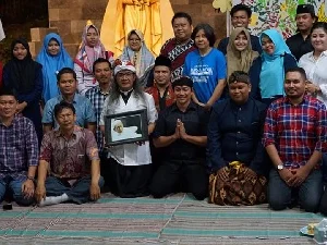 Mbah Moen Pahlawan Bangsa