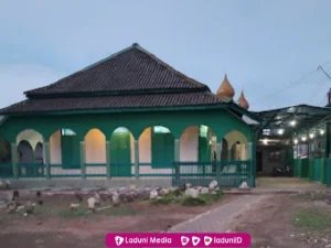 Ziarah di Makam Habib Muhammad bin Thohir Al-Hadad,  Sang Keajaiban Dunia
