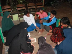 Mahasiswa KKL IAIN Pontianak Antusias Persiapkan Kelengkapan Terkait Peringatan HuT Ri ke-74