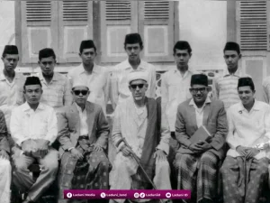 Tahun 1937 M: Syair-Syair Habib Idrus bin Salim Al-Jufri (Guru Tua) saat Menyambut Proklamasi Kemerdekaan RI