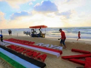 Cinta Indonesia, Pemuda Palestina Ini Menulis Persembahan HUT RI 74