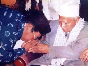 Kisah Kedekatan Gus Dur dengan Kiai Sakti Condromowo Nganjuk