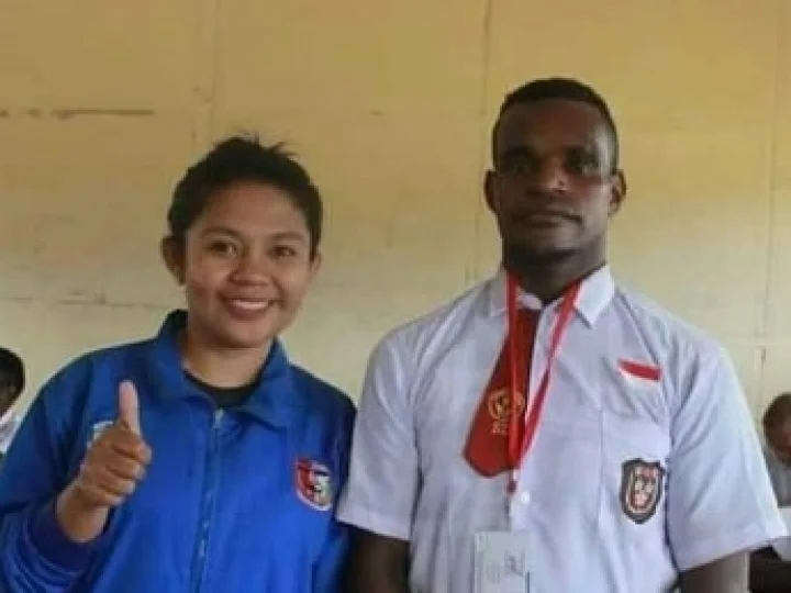 Kisah Seorang Guru di Papua Rela Berpisah dengan Ayahnya demi Indonesia