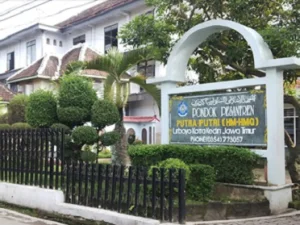 Pondok Pesantren Putri Hidayatul Mubtadi-aat Kediri