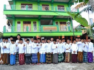 Pesantren Hidayatul Mubtadiin Demak