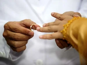 Kisah Hikmah tentang Perjodohan dan Menikahi Putri Guru