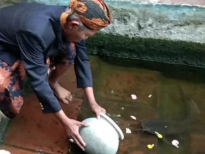 Keris Pusaka Keraton Sumenep Bakal Dijamas Tujuh Mata Air Berbeda