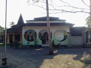 Ziarah di Makam KH. Muhammad Hasan Basri, Penyebar Agama Islam di Blambangan
