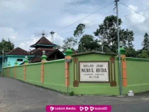 Ziarah di Makam Syaikh Abu Hasan, Pembabat Hutan Kuningan Blitar