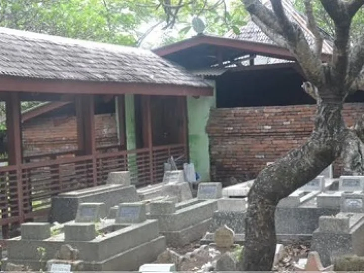 Wisata dan Ziarah di Makam Mbah Panggung Tegal