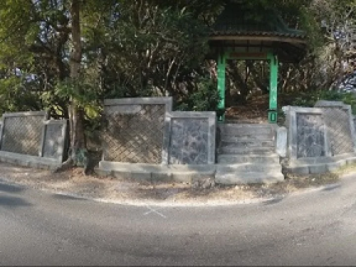 Wisata Religi dan Berdoa di Makam Mbah Syekh Abdul Jabbar Tuban