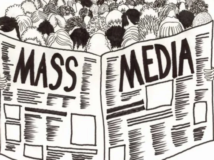 Ambivalensi Media Masa; Pencerahan dan Penipuan