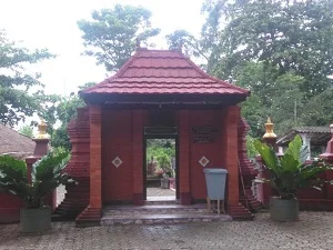 Wisata Ziarah dan Berdoa di Makam Pangeran Angkawijaya Losari