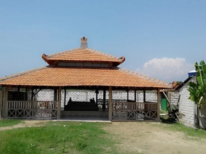 Wisata Religi dan Berdoa di Makam Syekh Muhammad Syahruddin Rembang (Mbah Guntur)