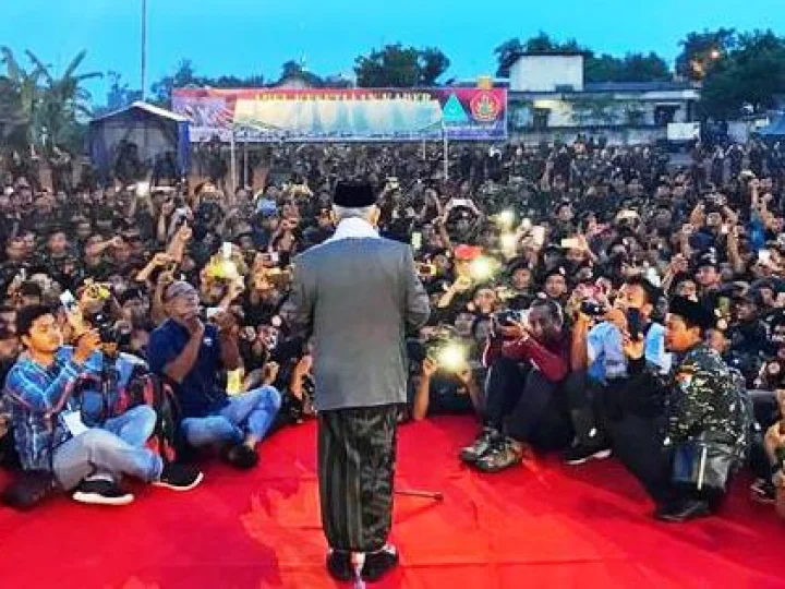 Saat KH Ma’ruf Amin Bakar Semangat Banser NU