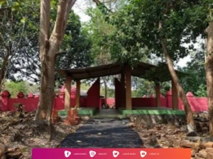 Ziarah di Makam Kyai Muqoyyim, Muassis Pesantren Buntet Cirebon