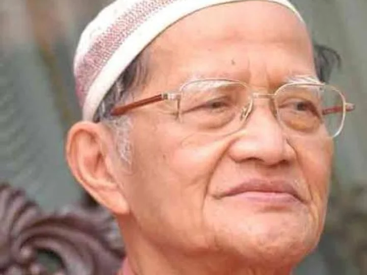 Empat Nasihat Berharga dari Kyai Ilyas Ruhiat tentang Akhir Zaman