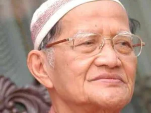 Empat Nasihat Berharga dari Kyai Ilyas Ruhiat tentang Akhir Zaman