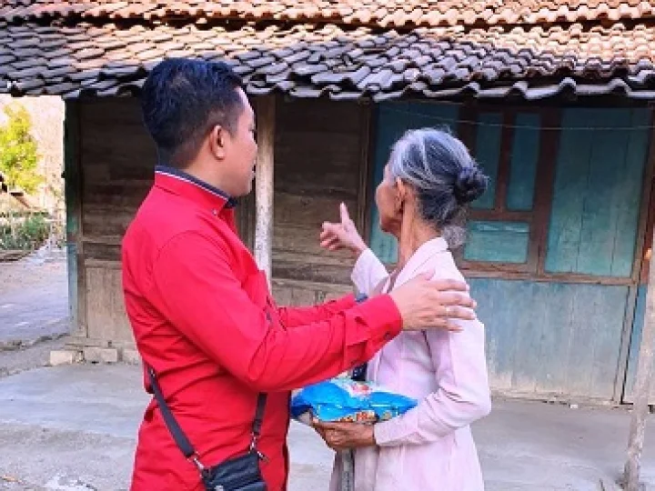 Demi 200 Janda, Kades Ini Rela Tak Ambil Gaji Selama 3 Tahun